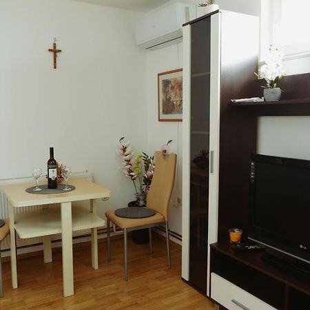 Soba Luic Apartamento Zupanja Exterior foto