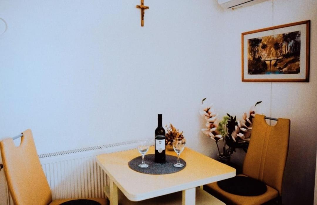 Soba Luic Apartamento Zupanja Exterior foto